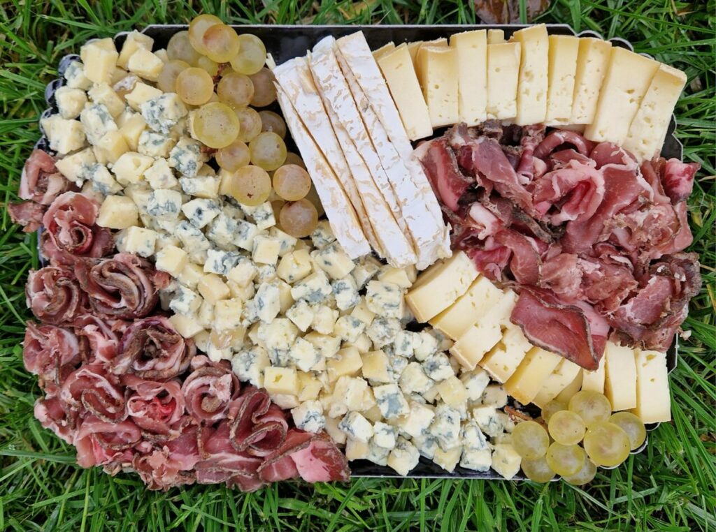 panier pique nique avec nos produits fermiers