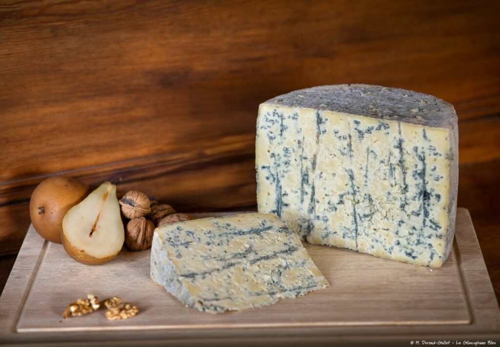 fromage "bleu de l'océan" entre la Fourme d’Ambert et le Bleu d’Auvergne